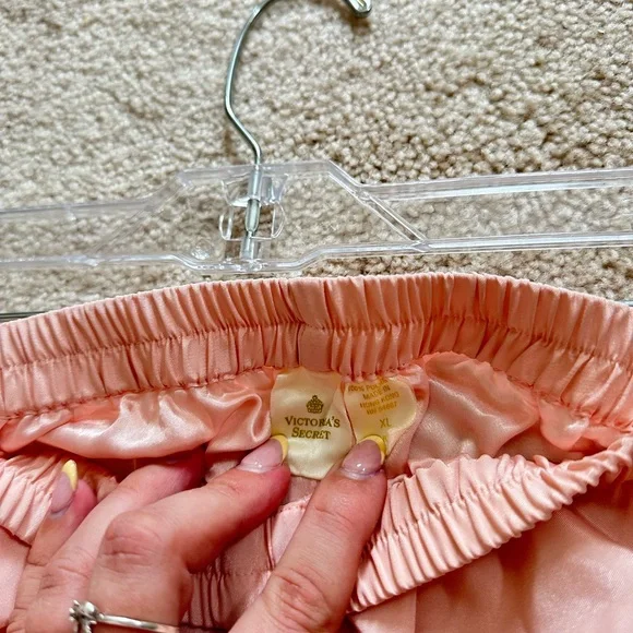 Vintage Gold Label Victoria’s Secret Satin Shorts - XL - Picture 8 of 12